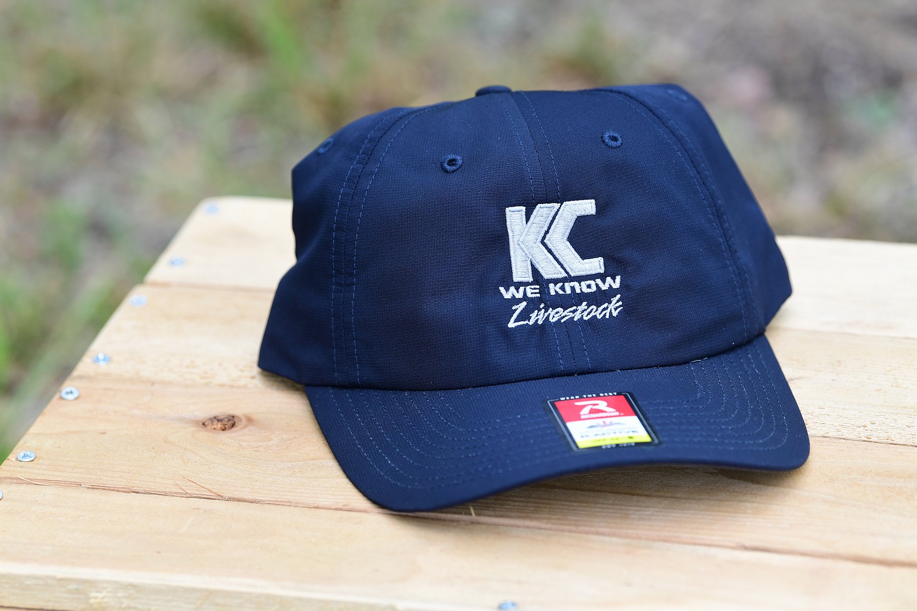 R200 Style Hat Black with Silver logo | KC5_3700.JPG
